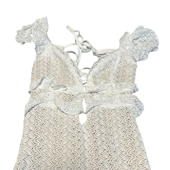 SHEIN Crocheted Textured Ruffled Small Flying Sleeves With Hollow Straps SIZE XS - Picture 4 of 5